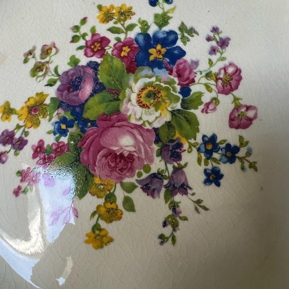 Century by Salem 10” Vintage Plate Gold-Encrusted - Picture 5 of 8